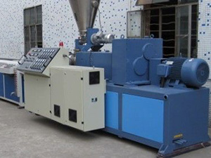 一出四線管生產線